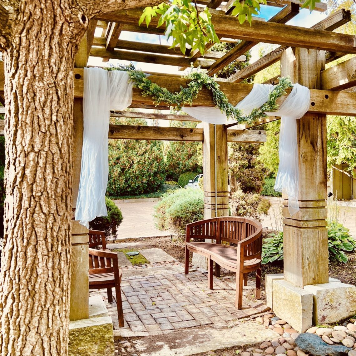 wedding officiant, elopements, courthouse wedding, wedding venue, micro wedding, event venue